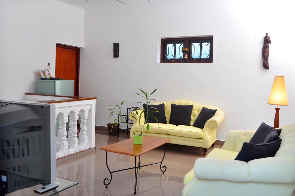 Ayubowan Guesthouse Negombo Bilik gambar